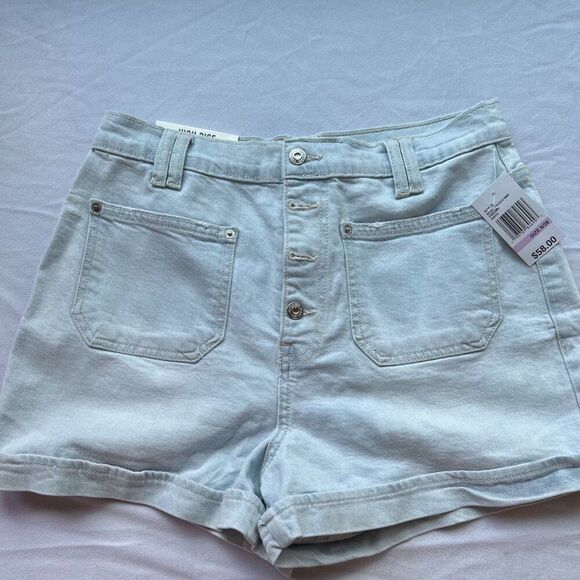 Kensie Womens Light Wash High Rise Button Fly Shorts 6/28 NWT.     B1 - Picture 1 of 6